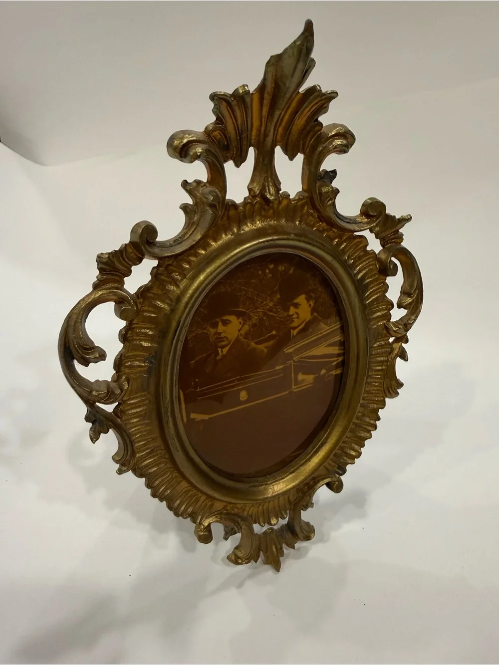 Gold Ornate Oval Wall Frame with Vintage Style Photo